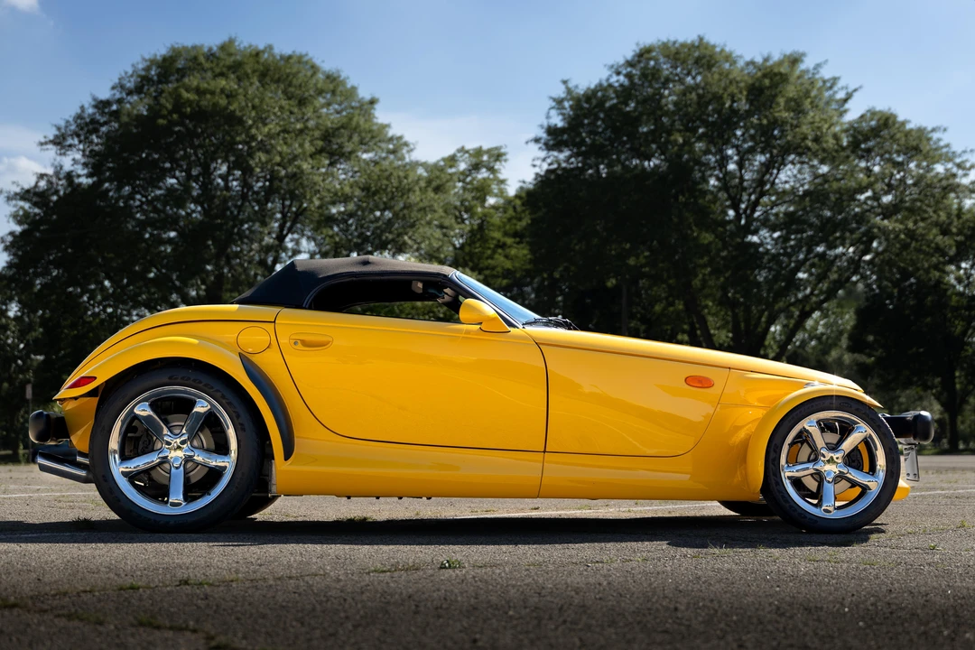2000 Plymouth Prowler - Image 15 of 31