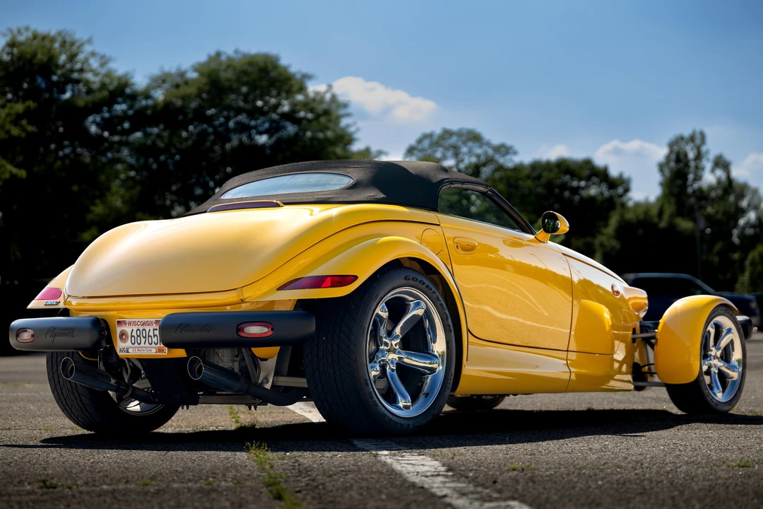 2000 Plymouth Prowler - Image 14 of 31