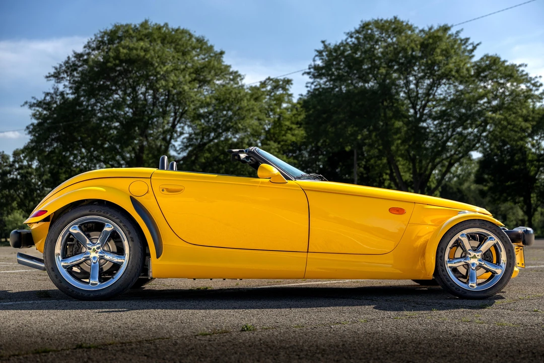 2000 Plymouth Prowler - Image 3 of 31