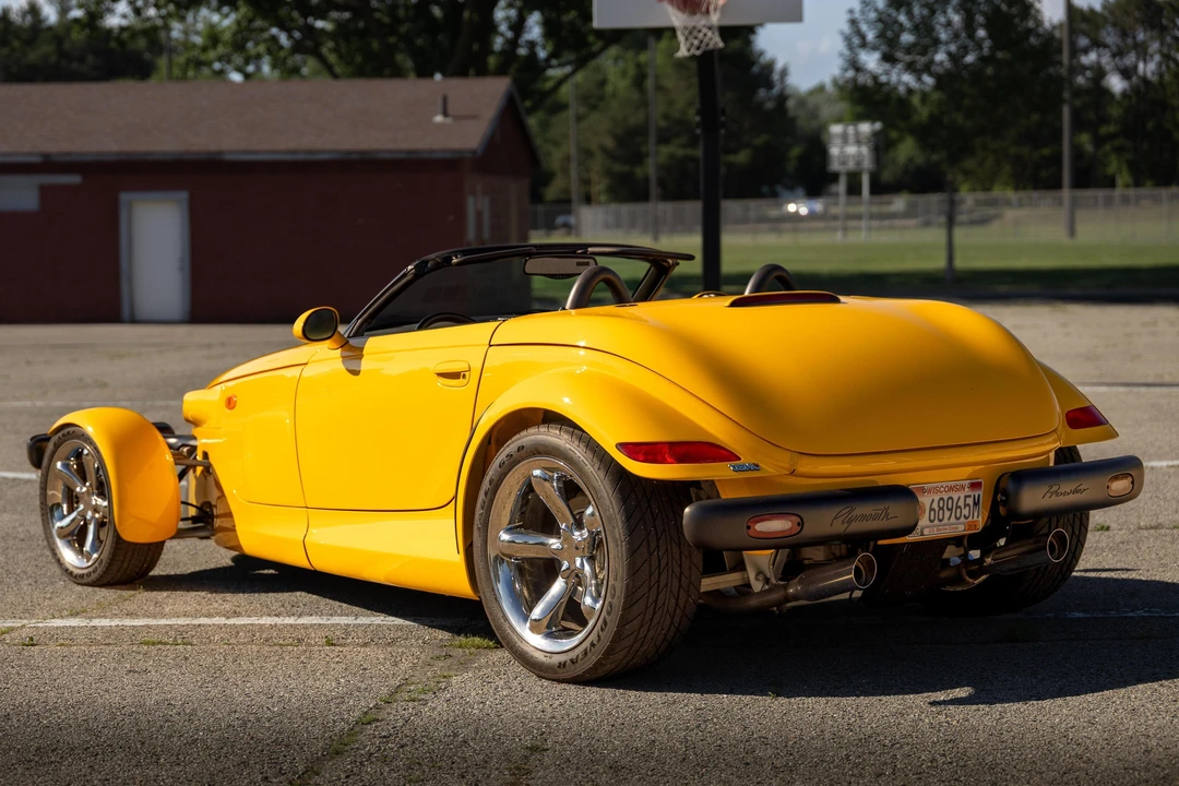 2000 Plymouth Prowler - Image 4 of 31