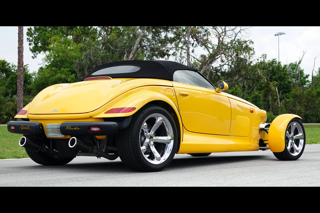 2000 Plymouth Prowler - Image 17 of 26