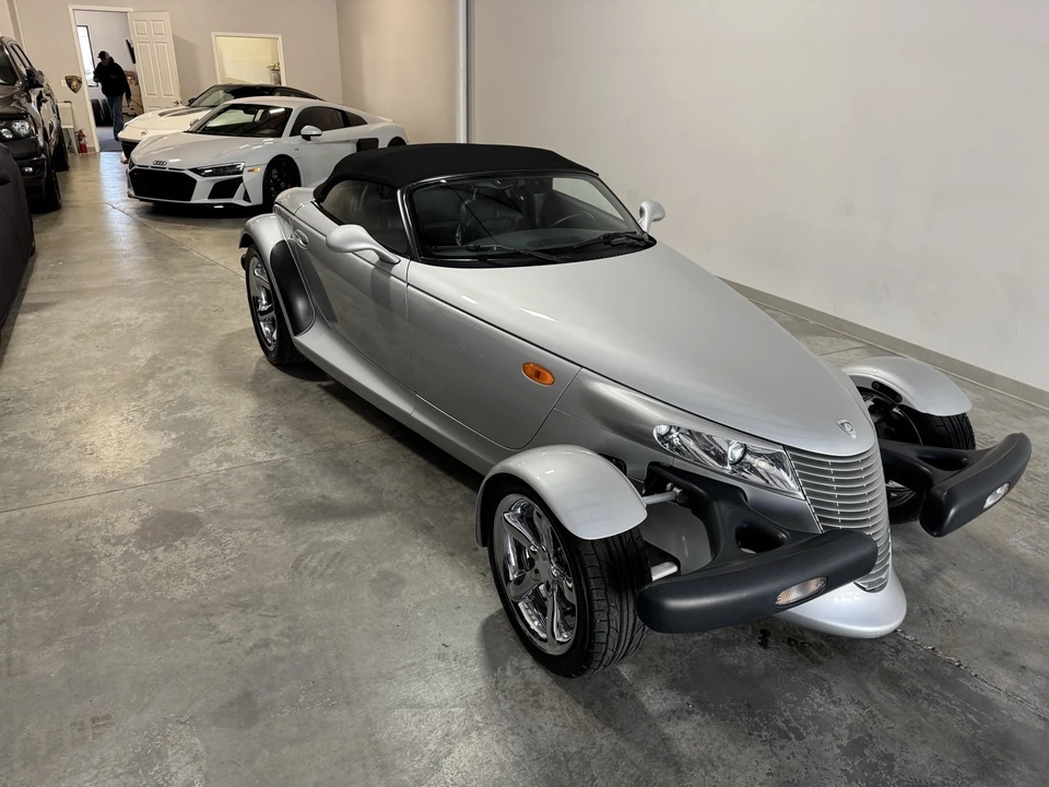 2000 Plymouth Prowler - Image 18 of 31