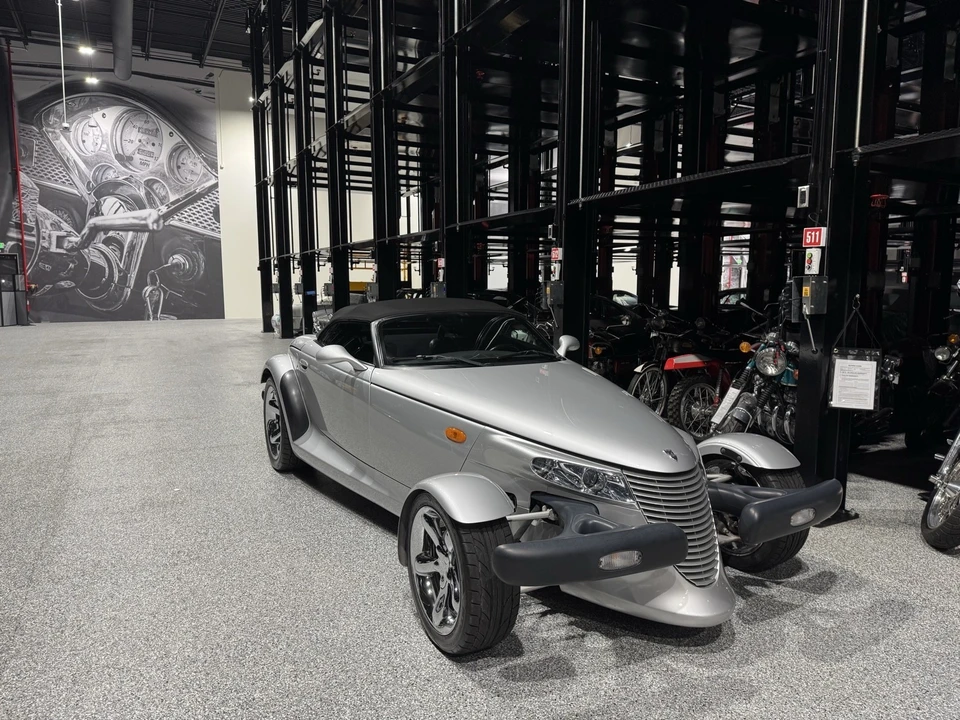 2000 Plymouth Prowler - Image 27 of 31