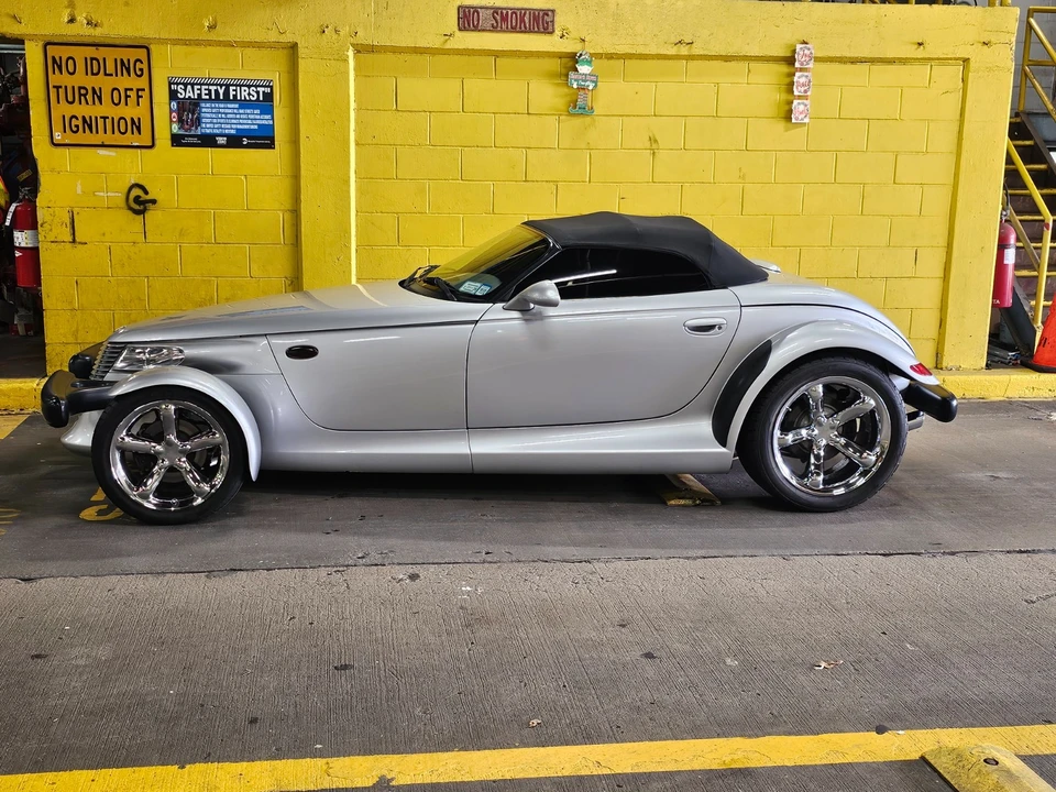 2000 Plymouth Prowler - Image 2 of 10