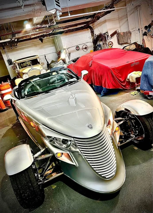 2000 Plymouth Prowler - Image 17 of 18