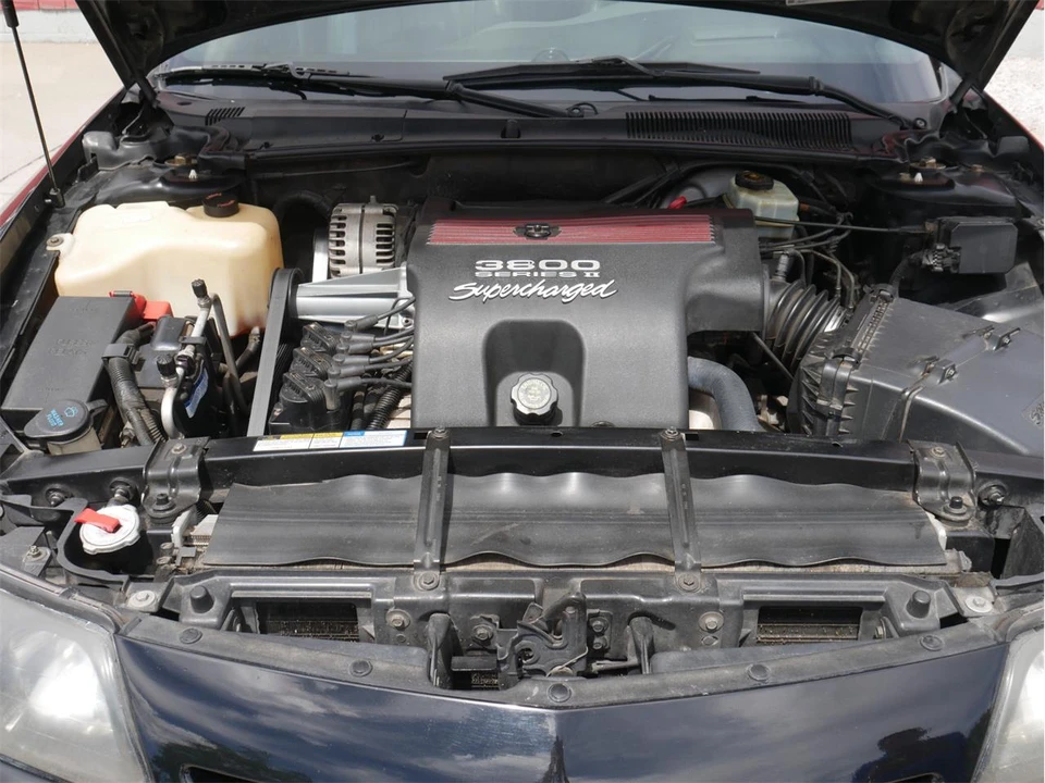 2000 Pontiac Bonneville 5th+ Gen - Image 14 of 31