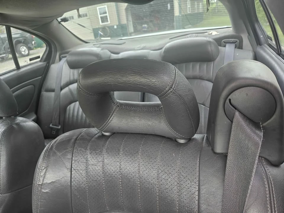 2000 Pontiac Bonneville 5th+ Gen - Image 5 of 6