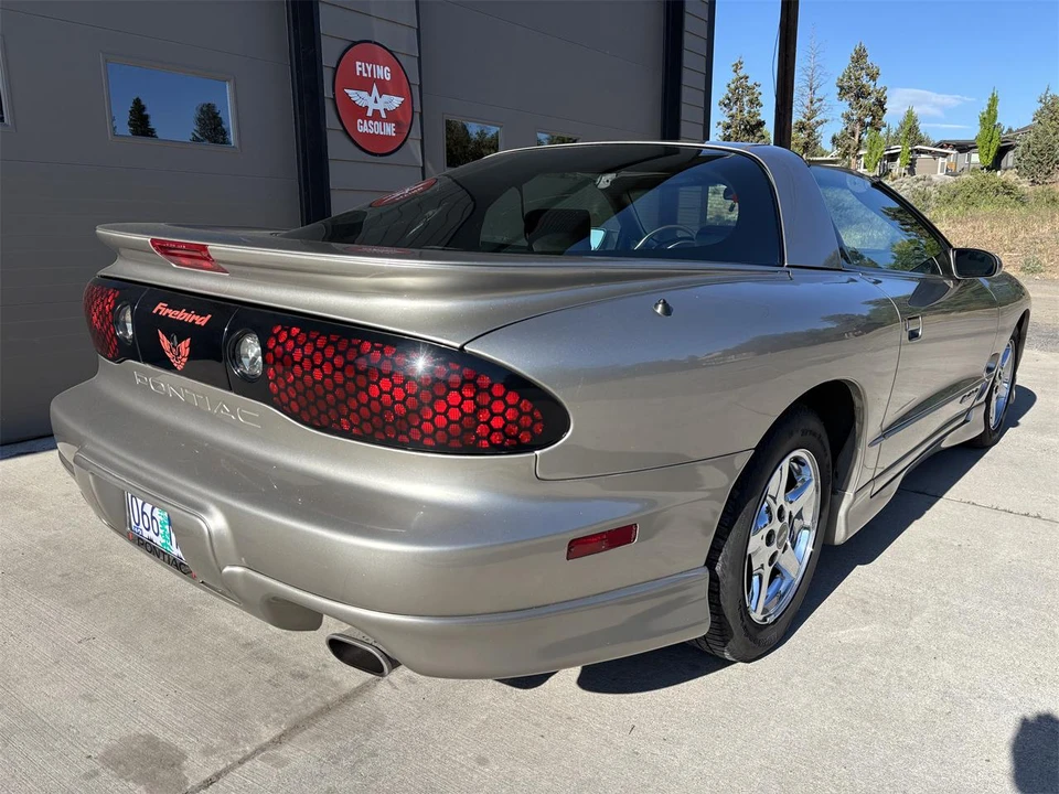 2000 Pontiac Firebird 4th Gen - Image 4 of 14