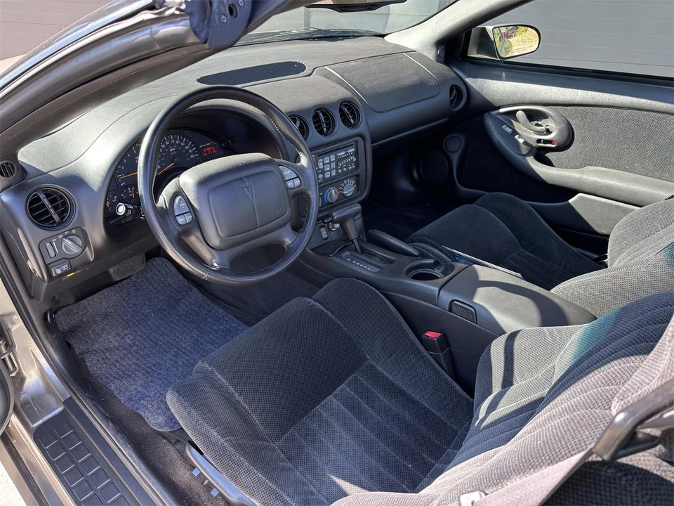 2000 Pontiac Firebird 4th Gen - Image 9 of 14