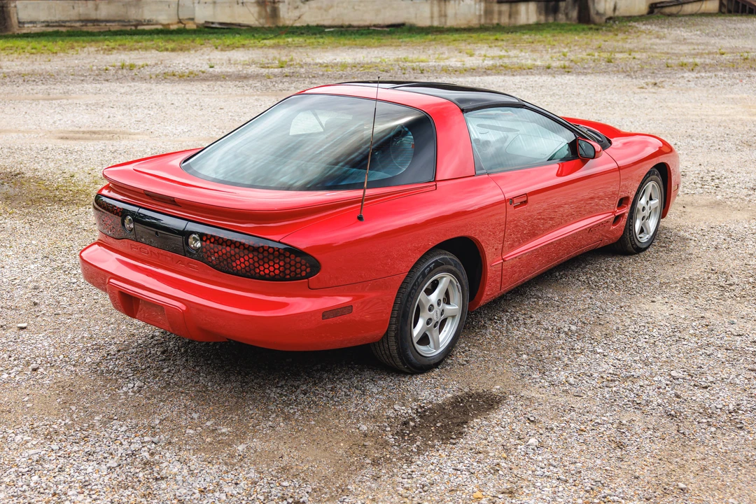 2000 Pontiac Firebird 4th Gen - Image 9 of 31