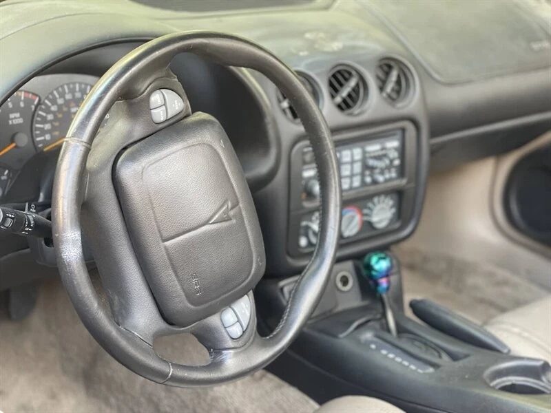 2000 Pontiac Firebird 4th Gen - Image 7 of 12