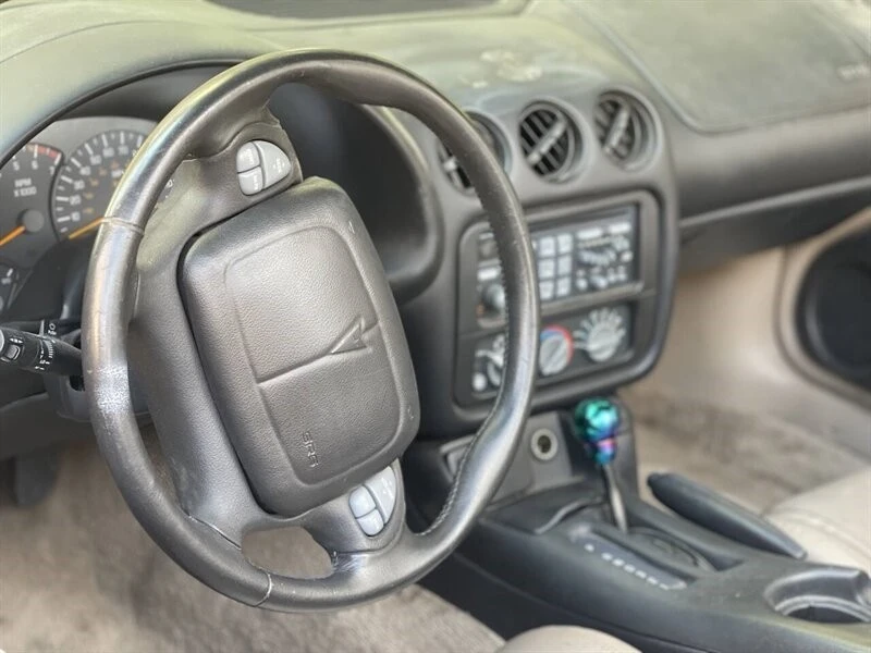 2000 Pontiac Firebird 4th Gen - Image 7 of 12