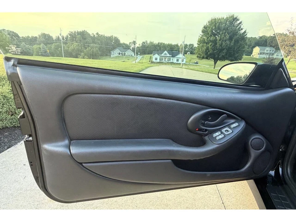 2000 Pontiac Firebird 4th Gen - Image 22 of 31