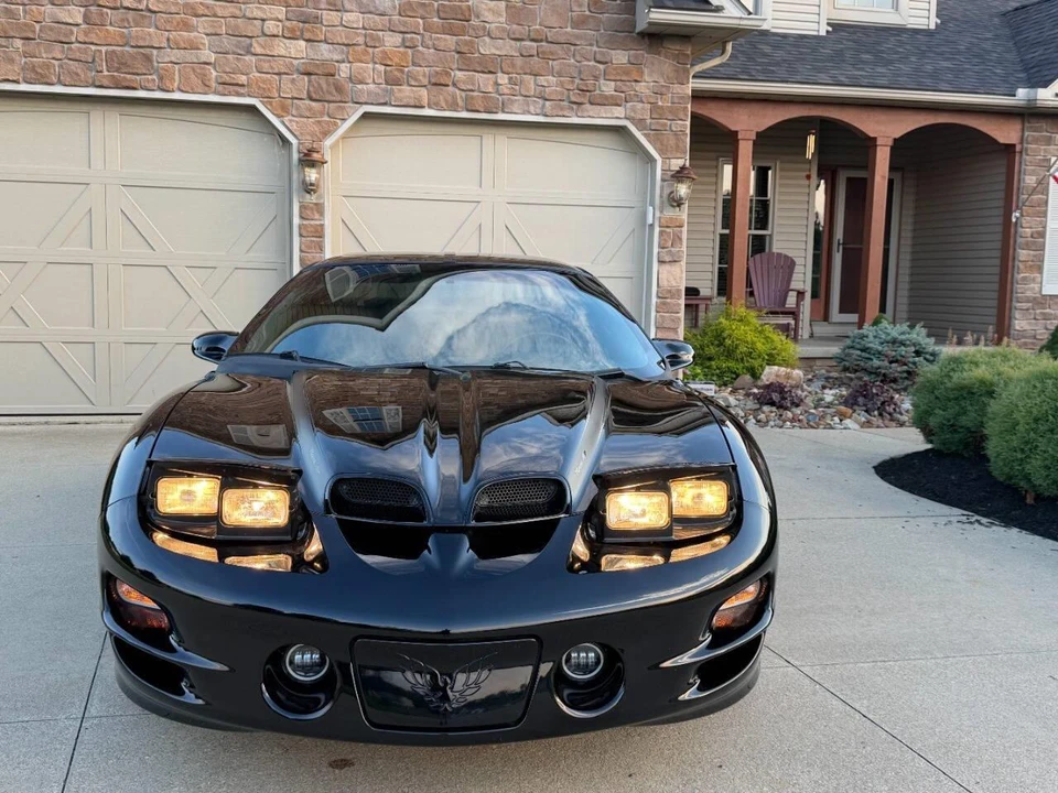 2000 Pontiac Firebird 4th Gen - Image 2 of 31