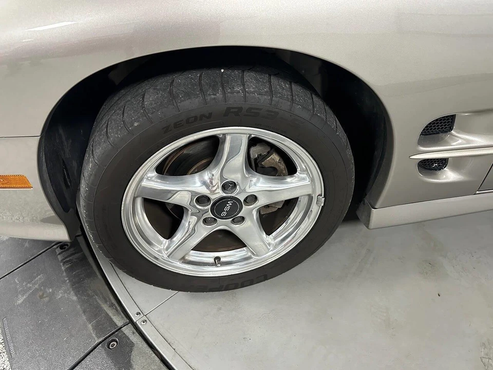 2000 Pontiac Firebird 4th Gen - Image 17 of 31