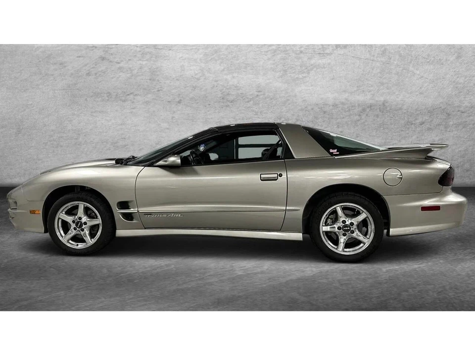 2000 Pontiac Firebird 4th Gen - Image 13 of 31