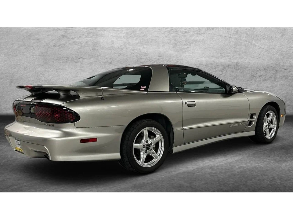 2000 Pontiac Firebird 4th Gen - Image 9 of 31
