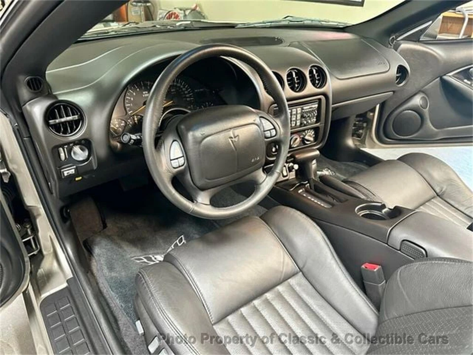 2000 Pontiac Firebird 4th Gen - Image 15 of 24