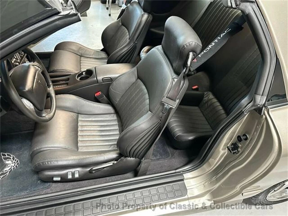 2000 Pontiac Firebird 4th Gen - Image 11 of 24