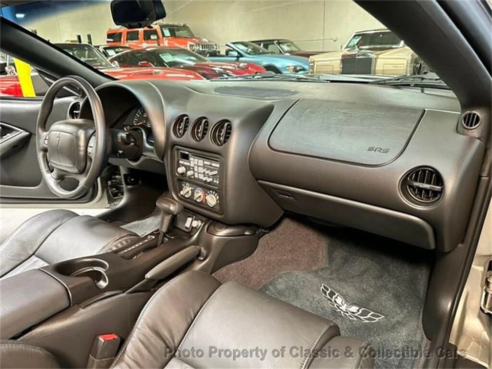 2000 Pontiac Firebird 4th Gen - Image 16 of 24