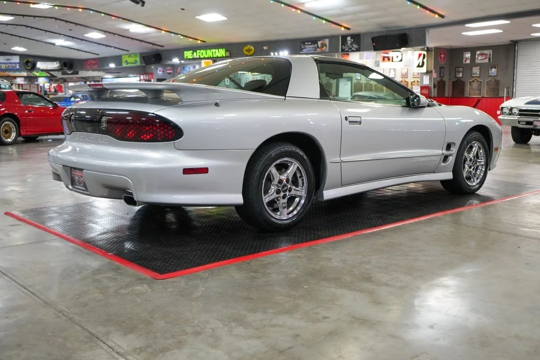2000 Pontiac Firebird 4th Gen - Image 23 of 31