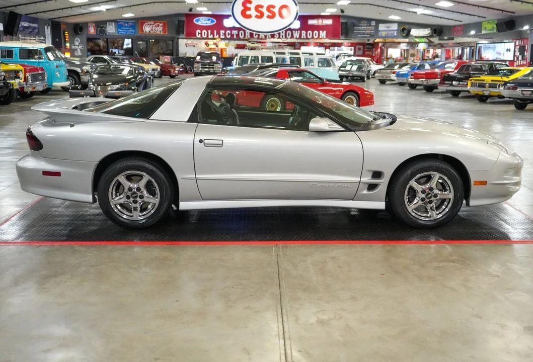 2000 Pontiac Firebird 4th Gen - Image 7 of 31