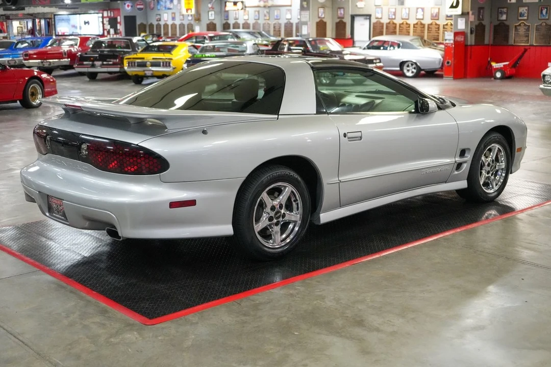 2000 Pontiac Firebird 4th Gen - Image 6 of 31