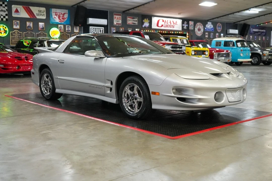 2000 Pontiac Firebird 4th Gen - Image 25 of 31