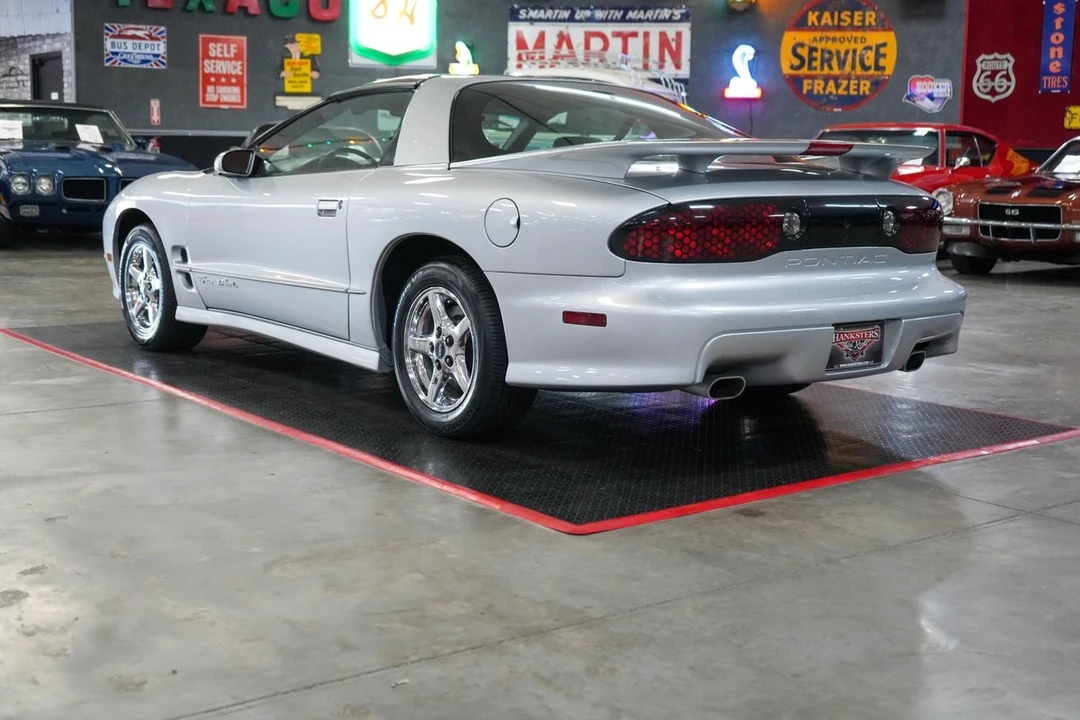 2000 Pontiac Firebird 4th Gen - Image 21 of 31