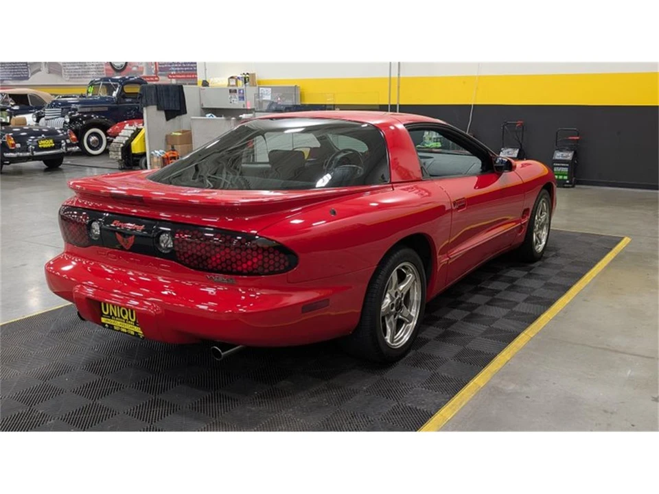 2000 Pontiac Firebird 4th Gen - Image 3 of 9