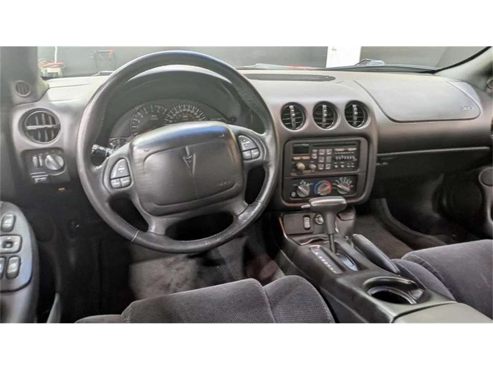 2000 Pontiac Firebird 4th Gen - Image 8 of 9