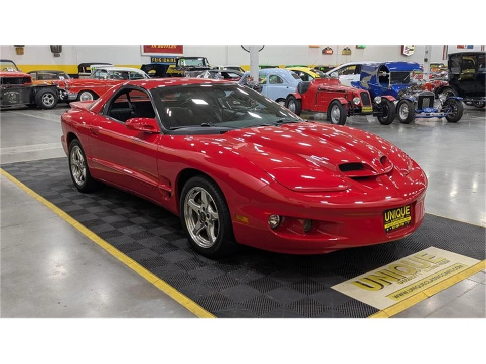 2000 Pontiac Firebird 4th Gen - Image 2 of 9