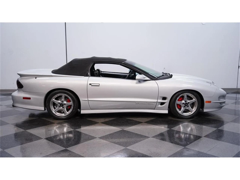 2000 Pontiac Firebird 4th Gen - Image 13 of 31