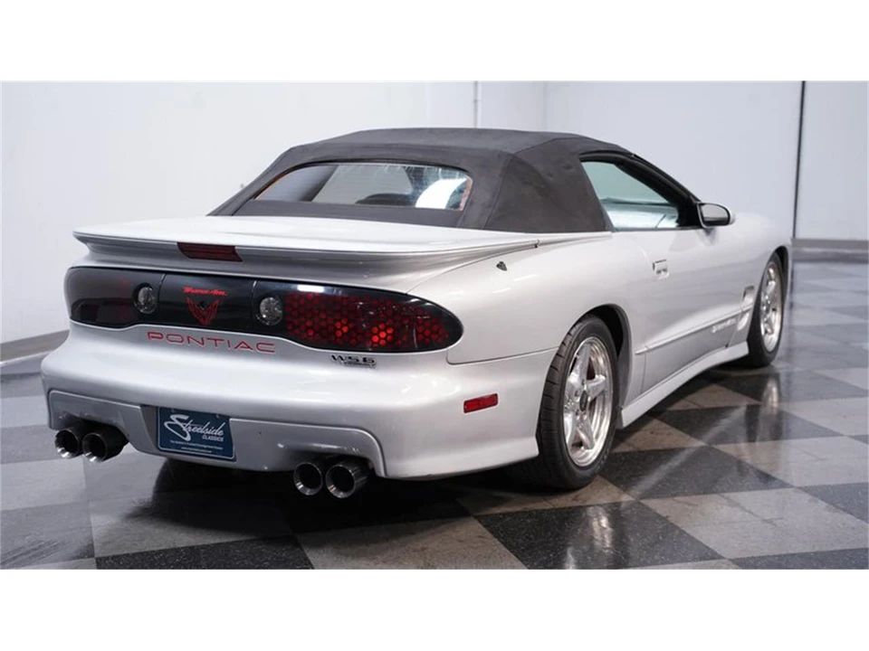 2000 Pontiac Firebird 4th Gen - Image 11 of 31