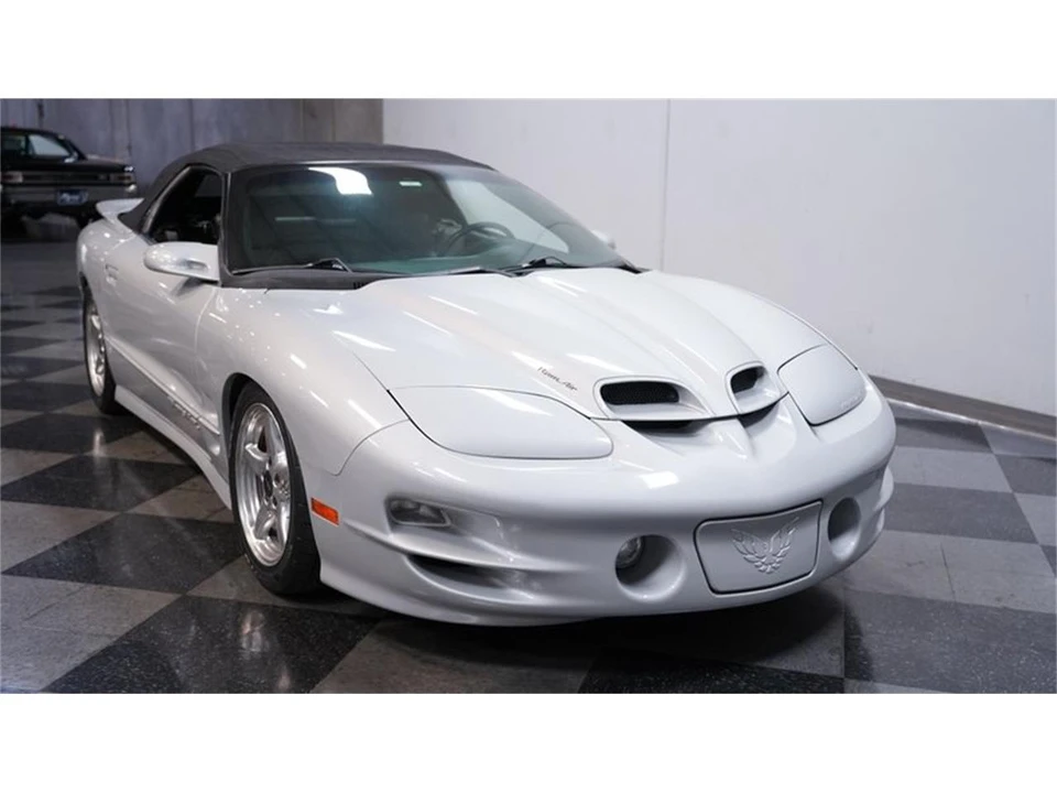 2000 Pontiac Firebird 4th Gen - Image 15 of 31