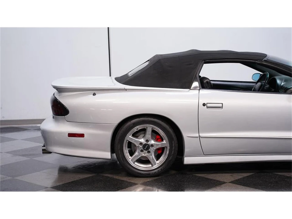 2000 Pontiac Firebird 4th Gen - Image 24 of 31