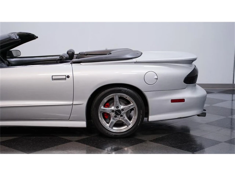 2000 Pontiac Firebird 4th Gen - Image 21 of 31