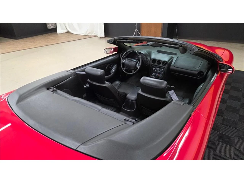 2000 Pontiac Firebird 4th Gen - Image 16 of 31