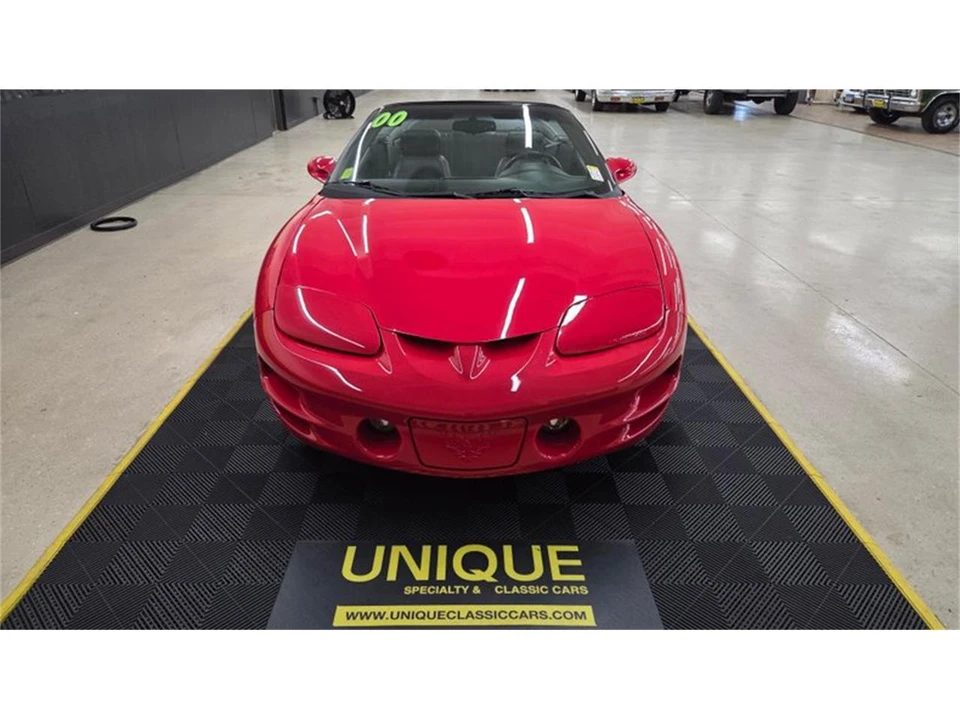 2000 Pontiac Firebird 4th Gen - Image 2 of 31
