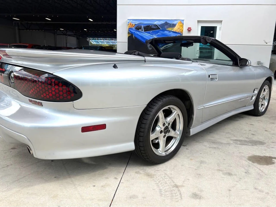2000 Pontiac Firebird 4th Gen - Image 17 of 31