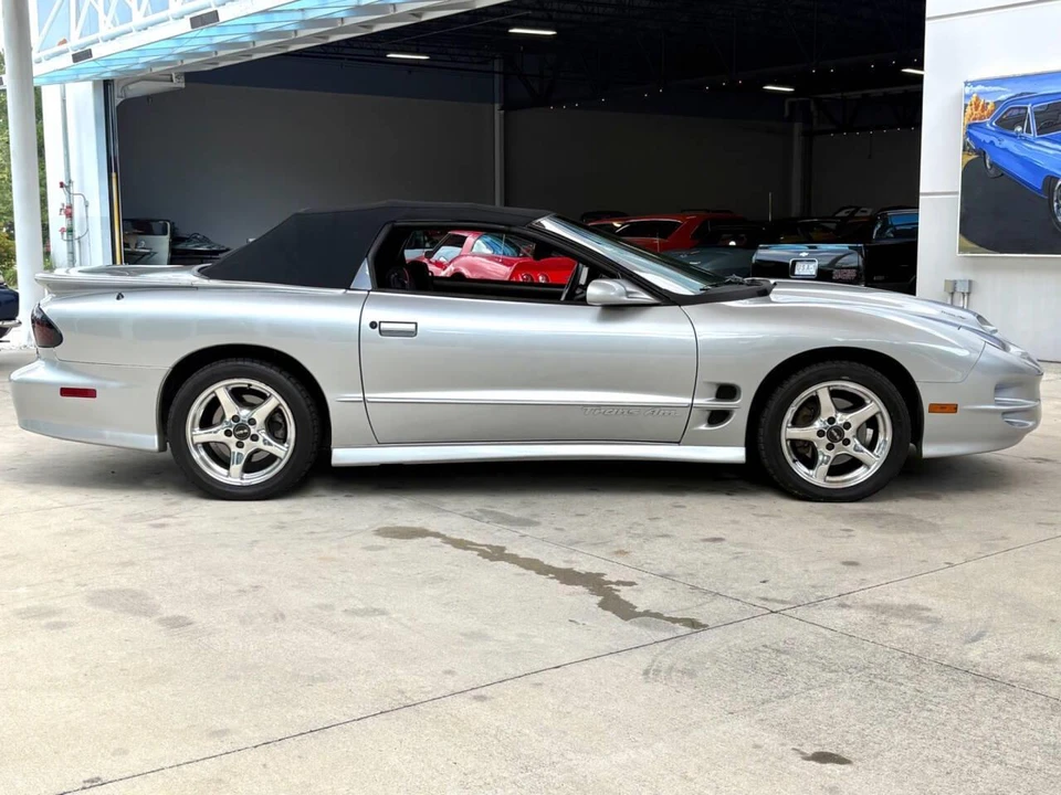 2000 Pontiac Firebird 4th Gen - Image 23 of 31
