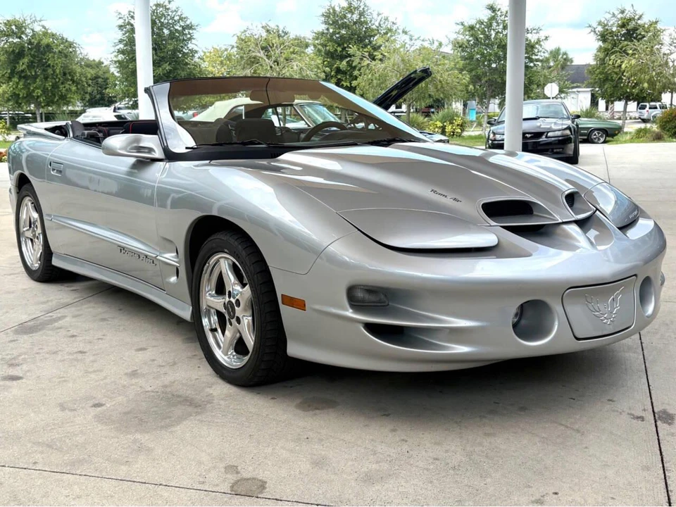 2000 Pontiac Firebird 4th Gen - Image 5 of 31