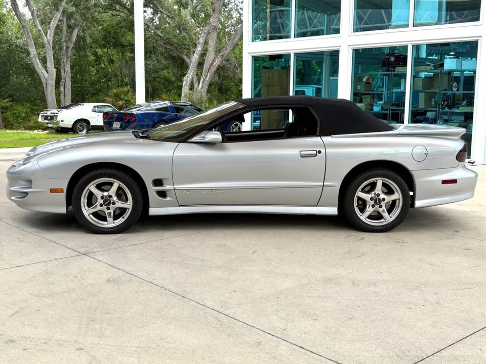 2000 Pontiac Firebird 4th Gen - Image 25 of 31