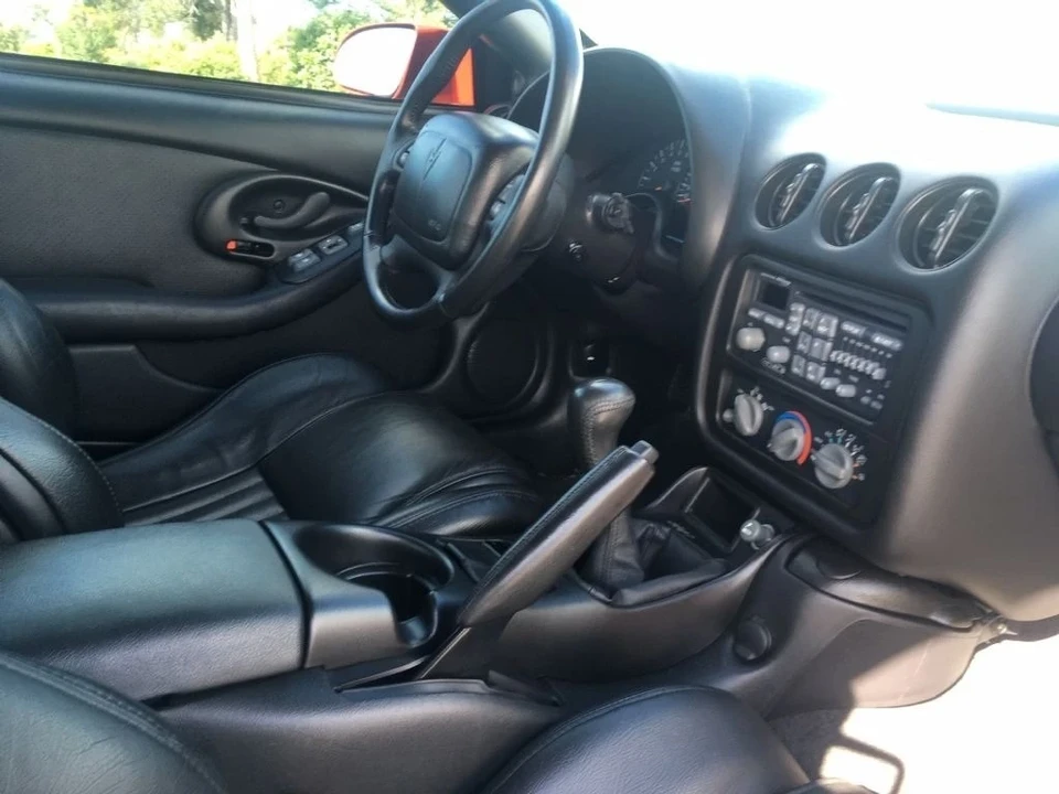 2000 Pontiac Firebird 4th Gen - Image 6 of 12