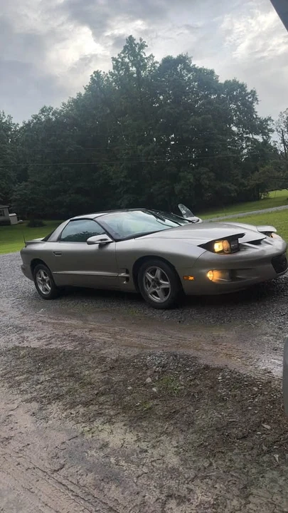 2000 Pontiac Firebird 4th Gen - Image 2 of 2