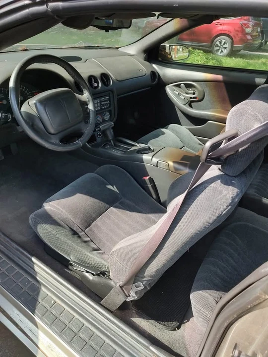 2000 Pontiac Firebird 4th Gen - Image 6 of 8