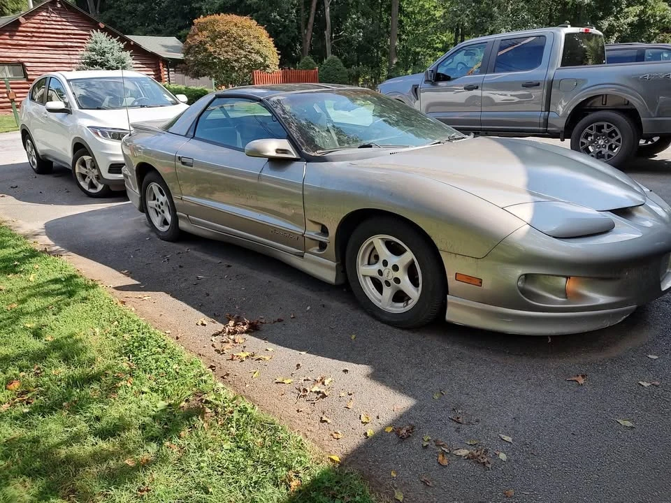 2000 Pontiac Firebird 4th Gen - Image 2 of 8