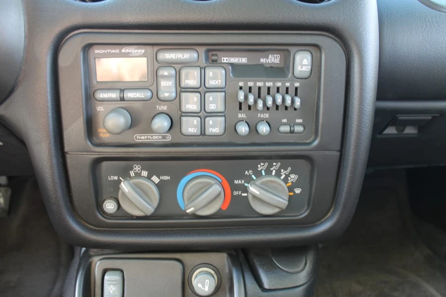 2000 Pontiac Firebird 4th Gen - Image 4 of 9