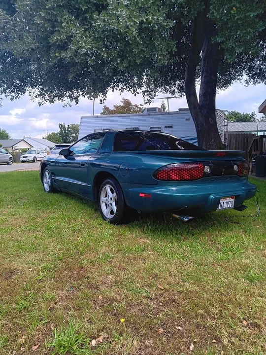 2000 Pontiac Firebird 4th Gen - Image 4 of 18