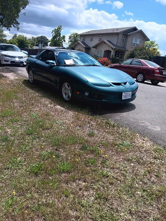 2000 Pontiac Firebird 4th Gen - Image 14 of 18